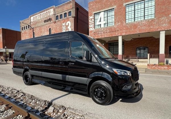 Mercedes-Benz Platinum Edition VIP Shuttle Sprinter